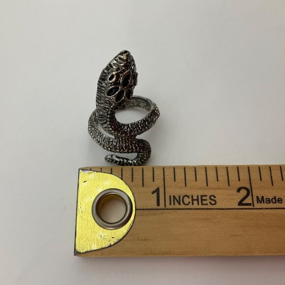 VTG Snake Sculped Figural Wrap Ring Sz 7 Silver BlackTone Details Goth Whimsical - Picture 7 of 8